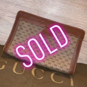 Used  Gucci clutch